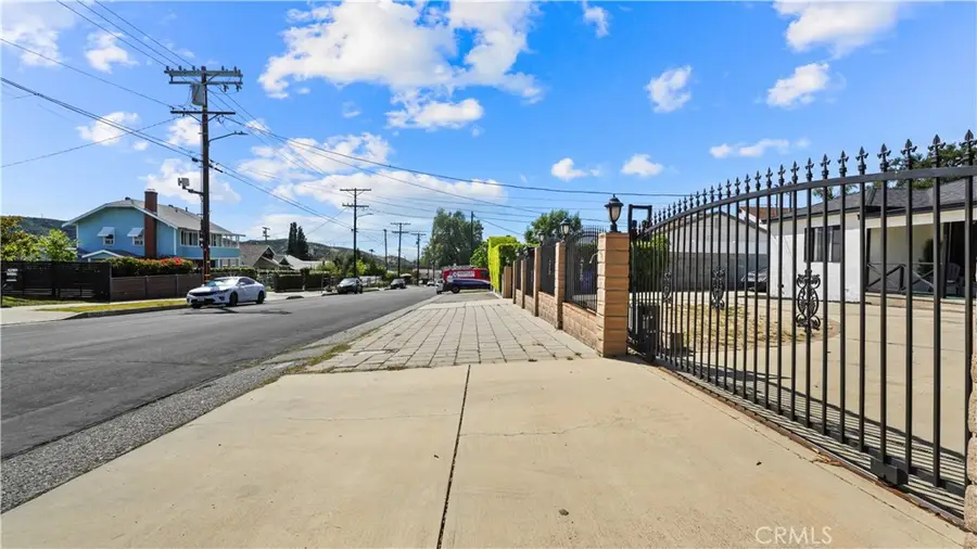 7815 Fenwick, Sunland, CA 91040 - #3