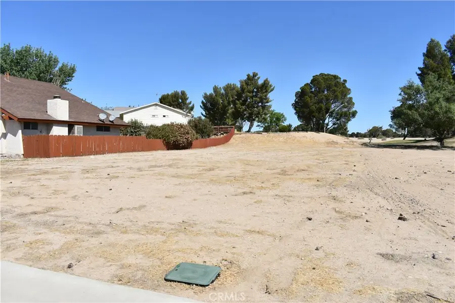27392 Cloverleaf Drive, Helendale, CA 92342 - Image #2