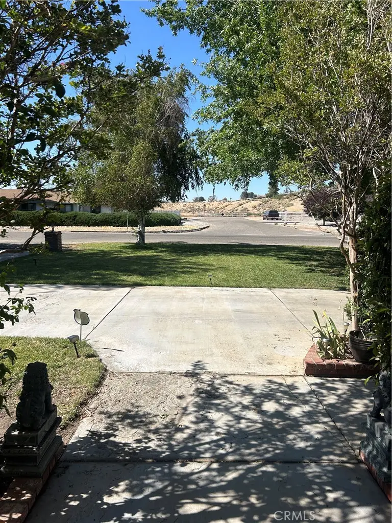 18995 Appaloosa Road, Apple Valley, CA 92308 - Image #3