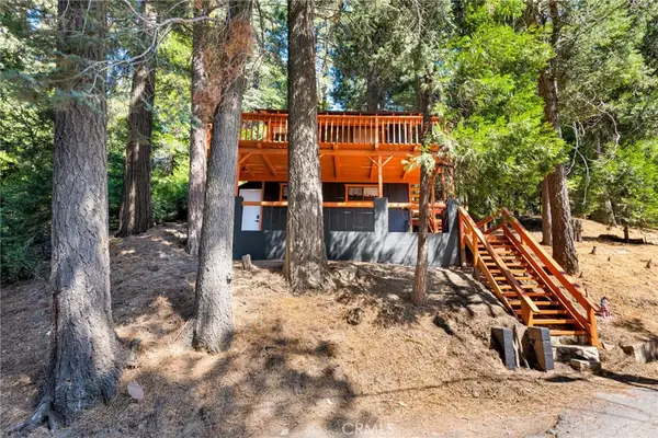 739 Lake Drive, Lake Arrowhead, CA 92385