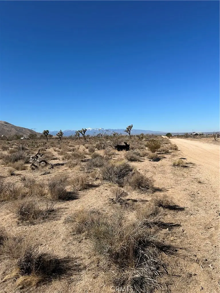 172062 Poppy Rd, Apple Valley, CA 92308 - Image #2