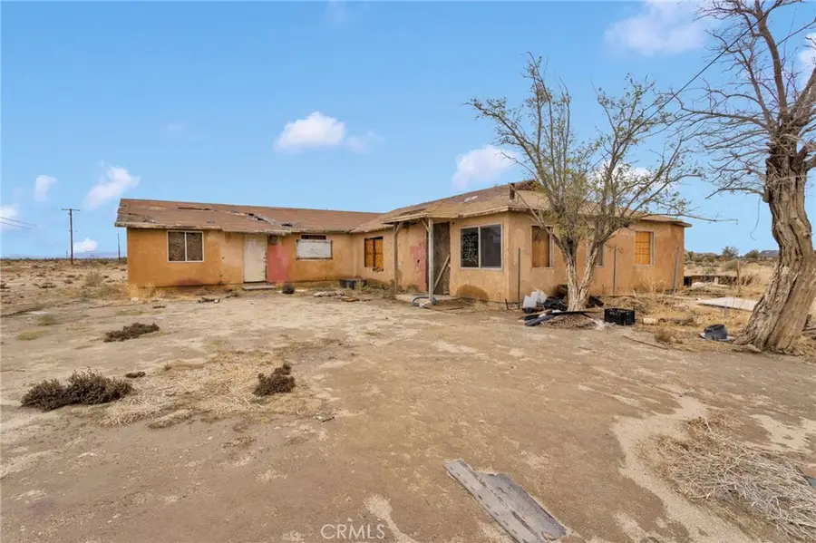 18227 E Avenue Q, Palmdale, CA 93591 - Image #3