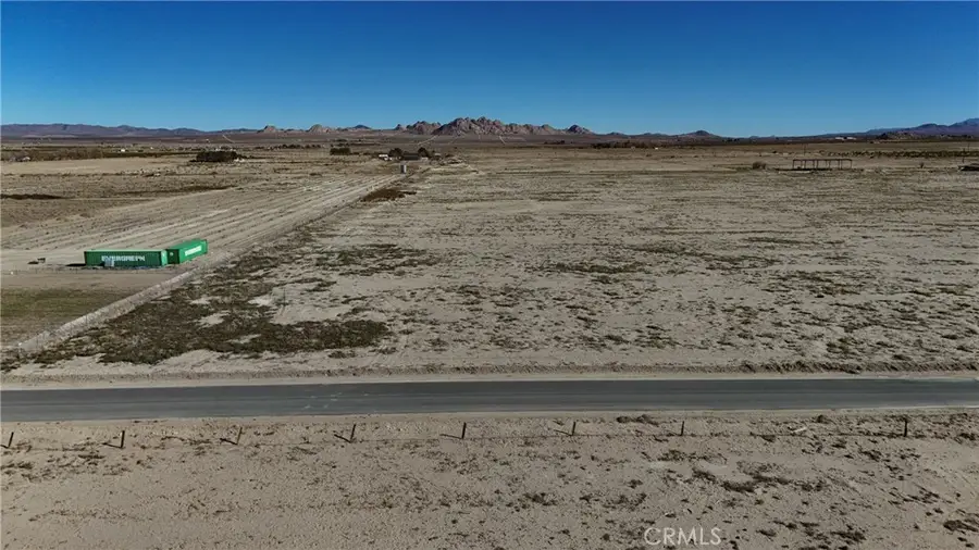 790 Locust Avenue, Lucerne Valley, CA 92356 - #2