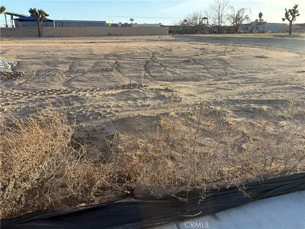 3 Valencia, Hesperia, CA 92345