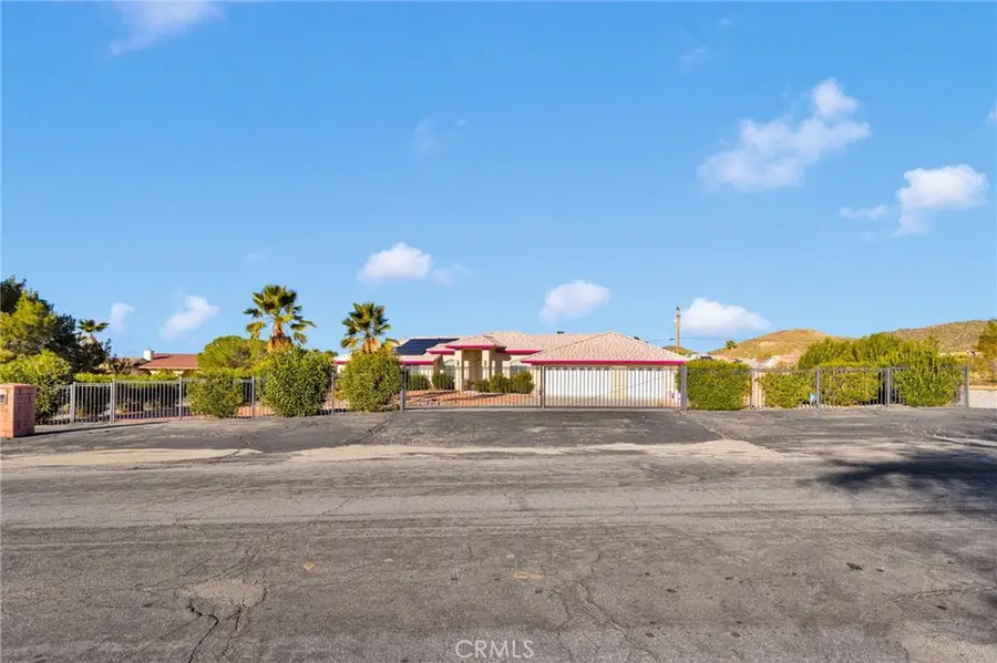 16460 Malahat, Apple Valley, CA 92307 - #2