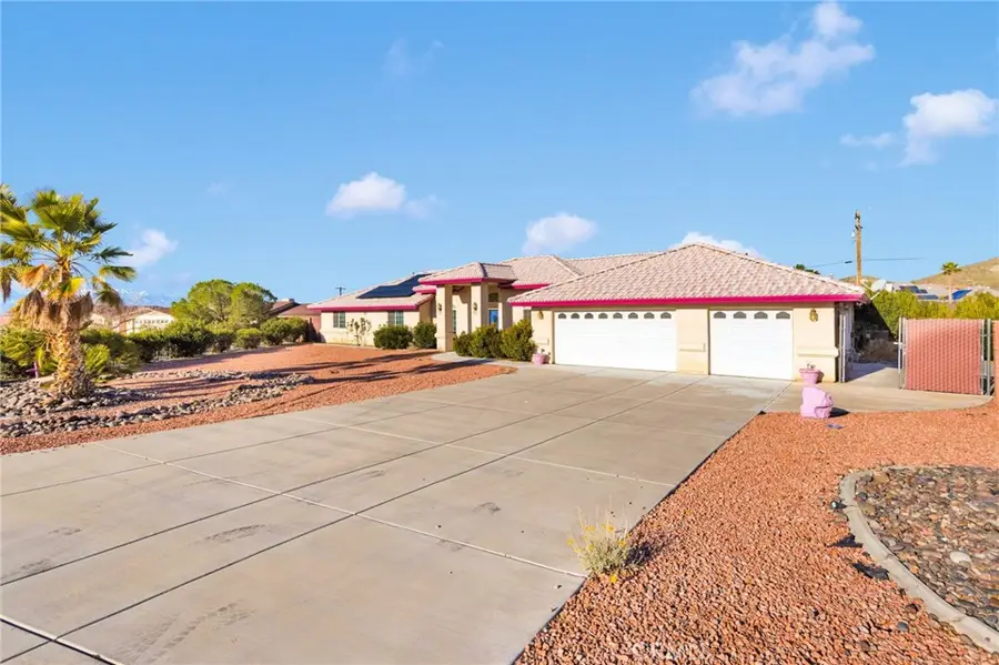 16460 Malahat, Apple Valley, CA 92307 - #3