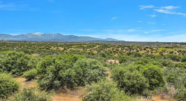 3 Smith, Phelan, CA 92371