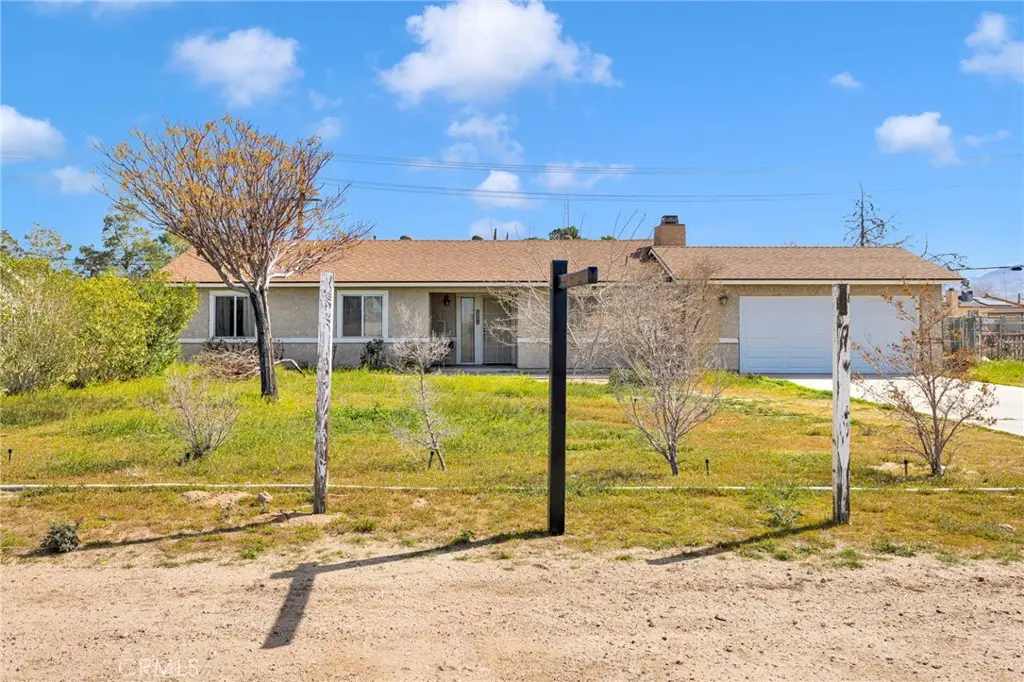 11591 Kiowa Road, Apple Valley, CA 92308 - #1