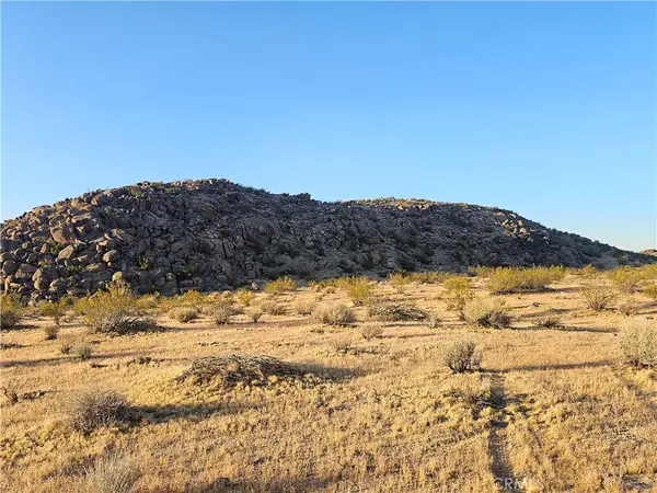 28 Saddle Rock Way, Lucerne Valley, CA 92356