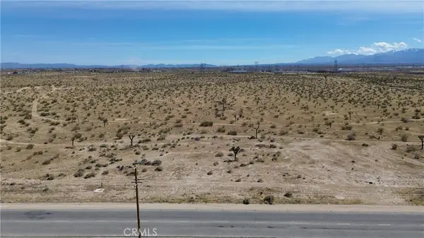 25 Aster, Adelanto, CA 92301