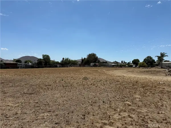 11048 Cactus, Bloomington, CA 92316
