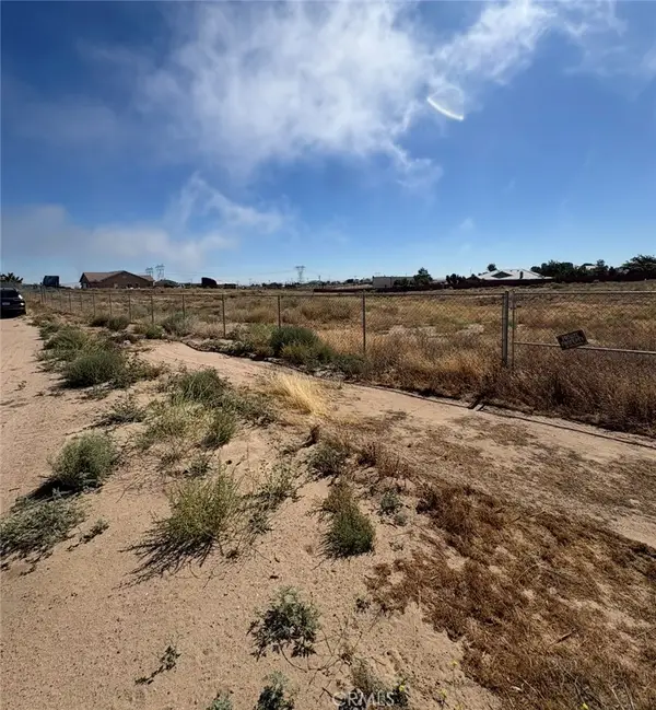 6589 Fremontia Road, Oak Hills, CA 92344
