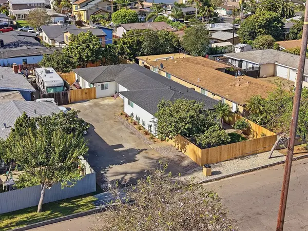 726 Weelo Drive, Costa Mesa, CA 92627