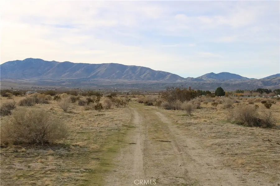2 AC E Avenue S2, Sun Village, CA 93543 - #2