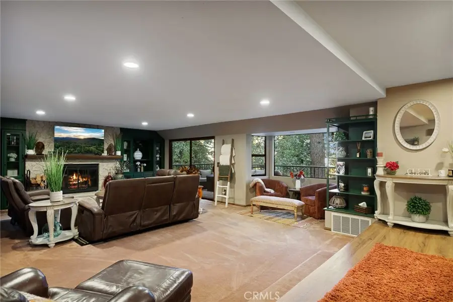 31353 Lightfoot Way, Running Springs, CA 92382 - Image #2