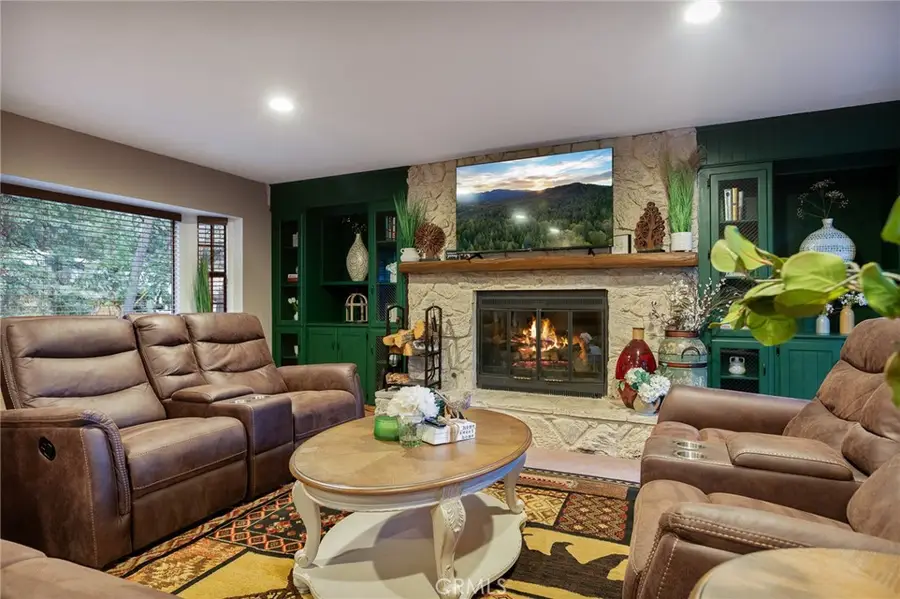 31353 Lightfoot Way, Running Springs, CA 92382 - Image #3