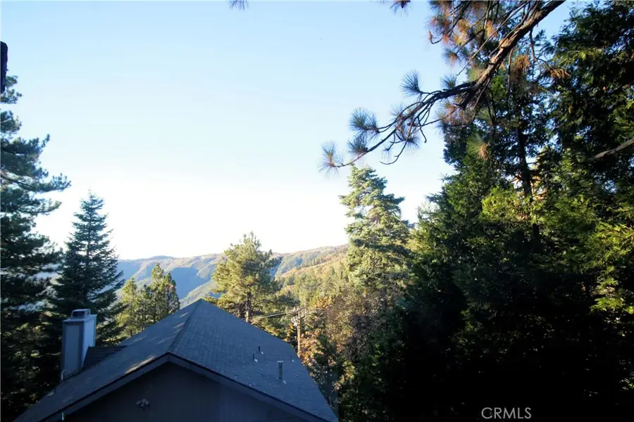 30904 Live Oak Drive, Running Springs, CA 92382 - Image #2