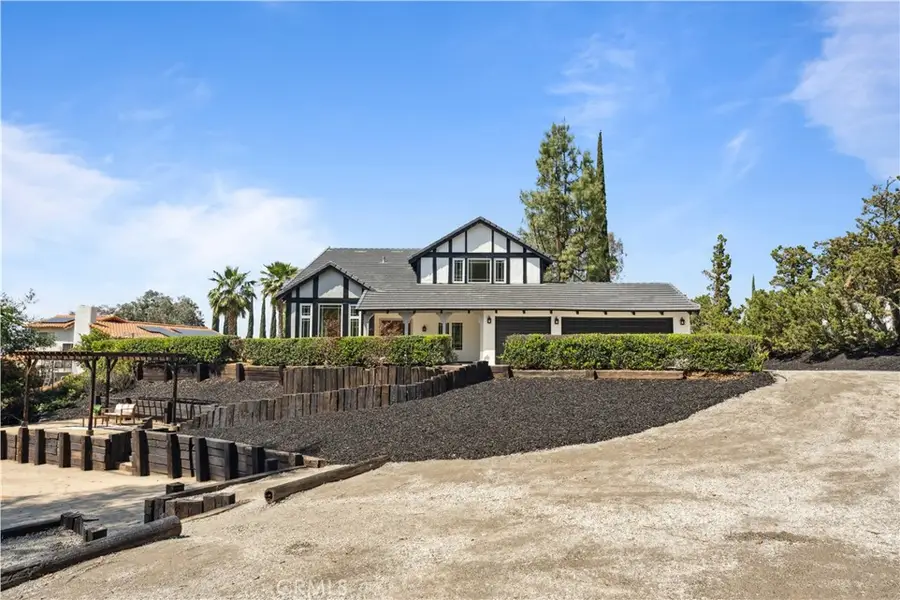 529 Manzanita Road, Redlands, CA 92373 - Image #2