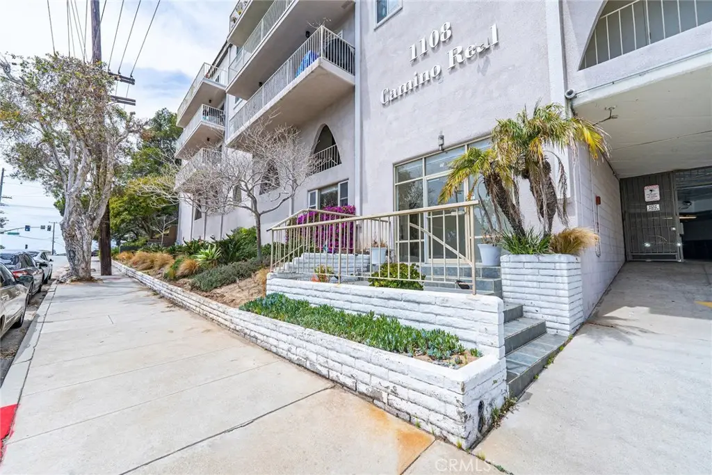 1108 Camino Real #306, Redondo Beach, CA 90277 - Image #1