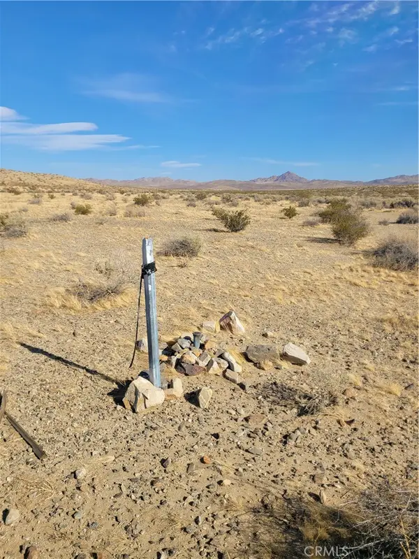 8 Buckboard Road, Hinkley, CA 92347