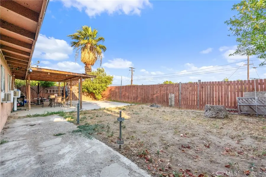 645 E King Street, Rialto, CA 92376 - #3