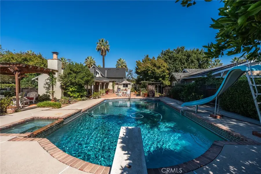 527 W Palm Avenue, Redlands, CA 92373 - Image #2