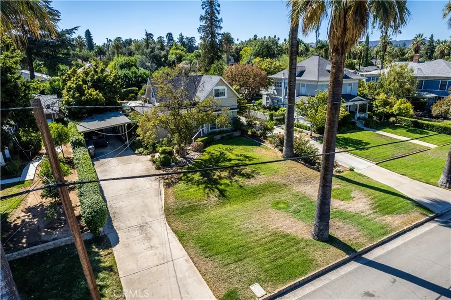 527 W Palm Avenue, Redlands, CA 92373 - Image #3