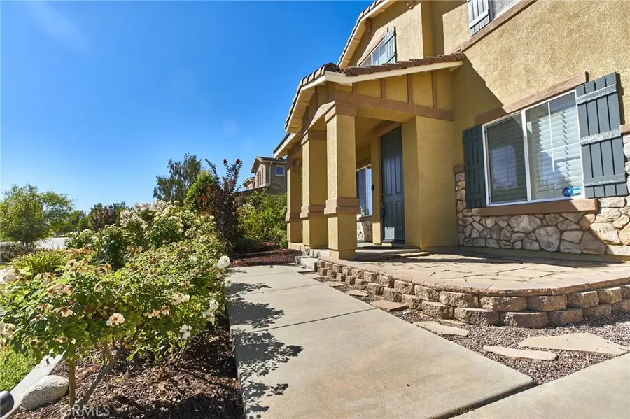 31801 Oakwood Circle, Yucaipa, CA 92399 - Image #3