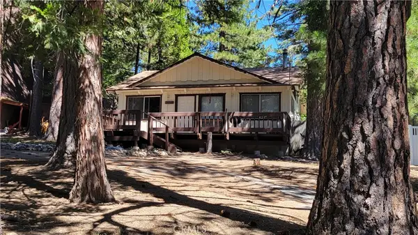 31150 Summit Drive, Running Springs, CA 92382