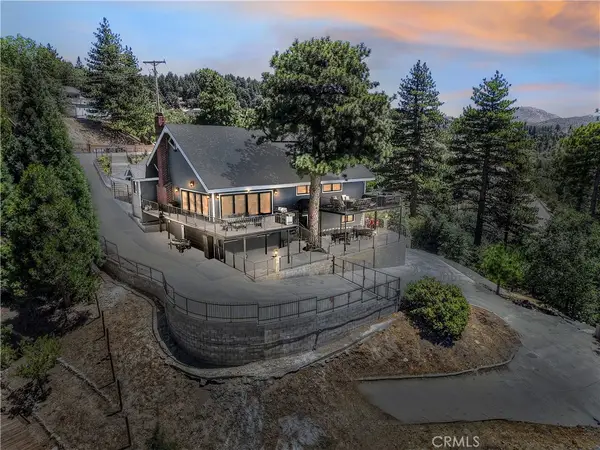 30461 Live Oak Drive, Running Springs, CA 92382