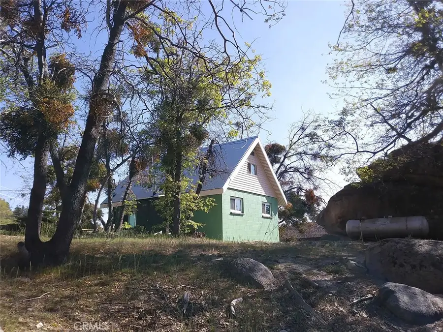 33446 Music Camp Road, Running Springs, CA 92382 - Image #3