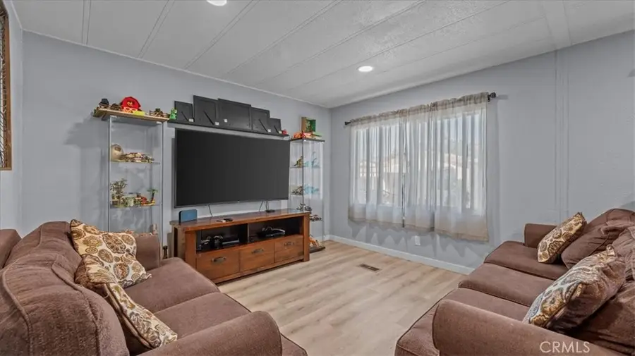 6130 Camino Real #112, Jurupa Valley, CA 92509 - #3