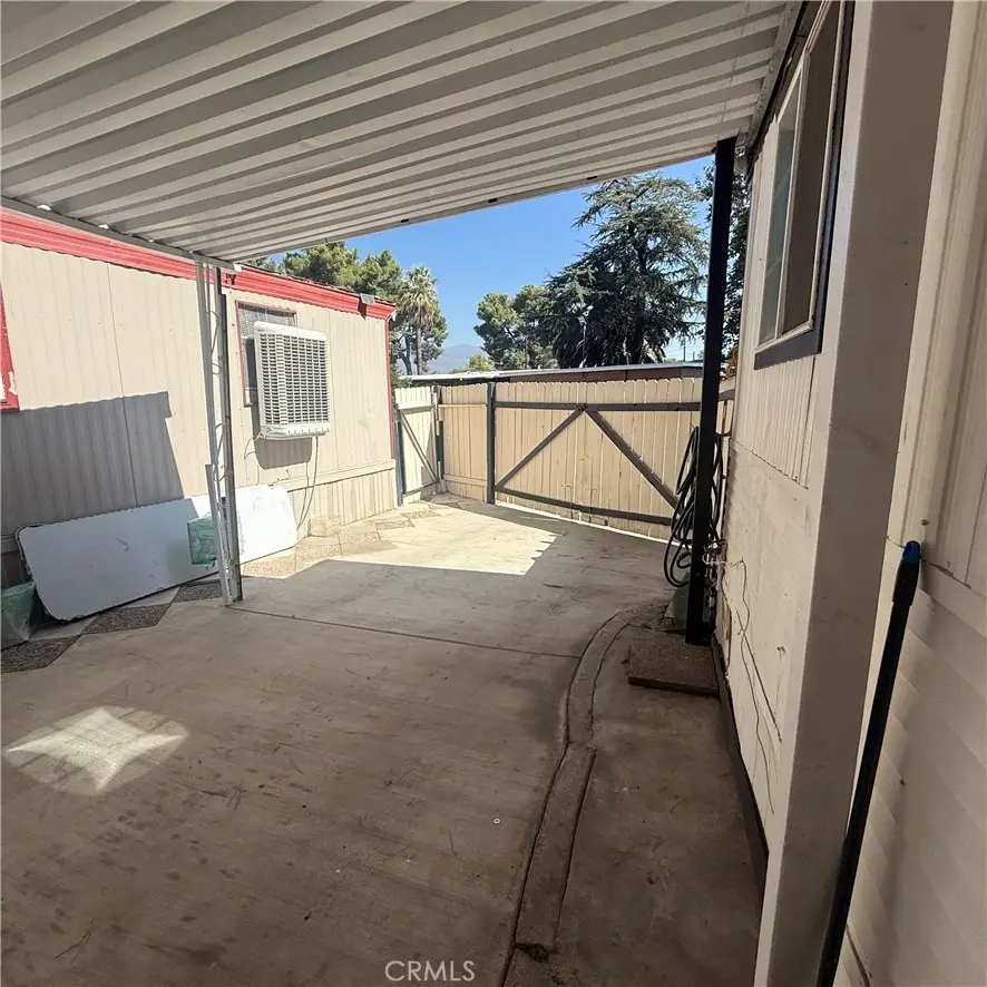 4015 Mountain Dr #24, San Bernardino, CA 92407 - Image #3