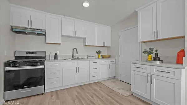 242 E 6th, Perris, CA 92570