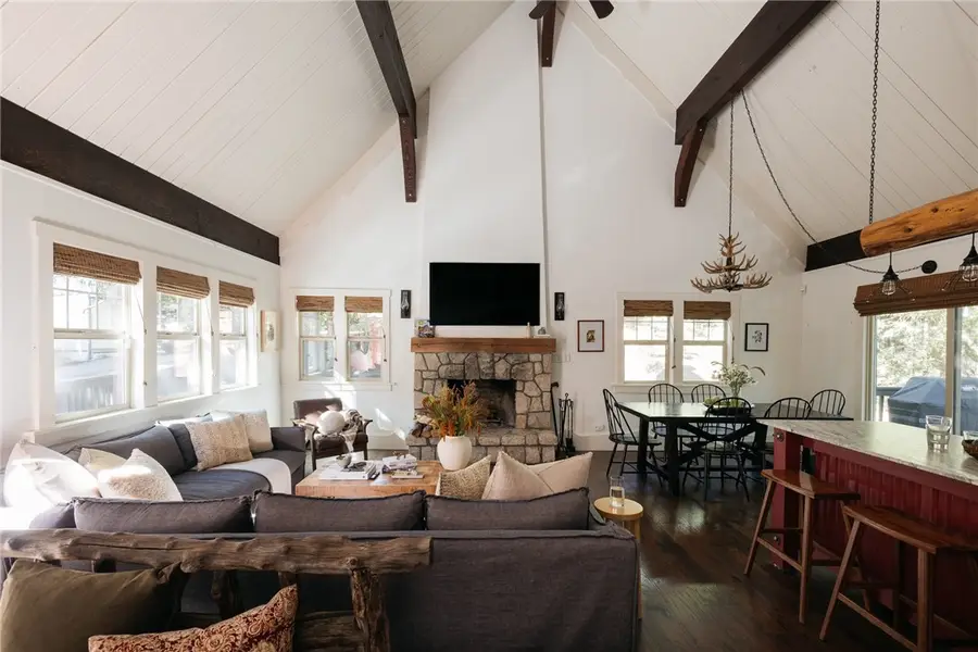 224 Crest Circle, Lake Arrowhead, CA 92352 - Image #3