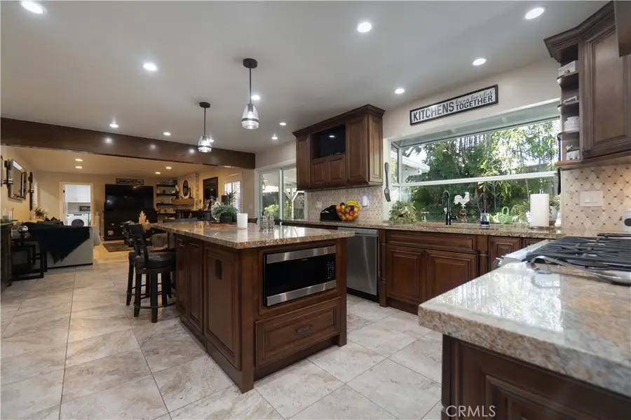 657 Greengate, Corona, CA 92879 - Image #2