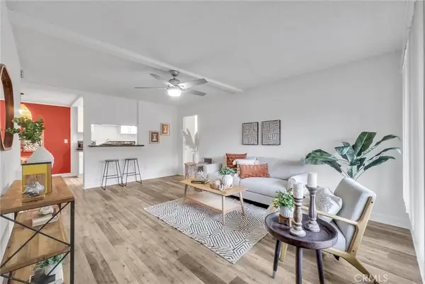 1030 W Macarthur Boulevard #5, Santa Ana, CA 92707