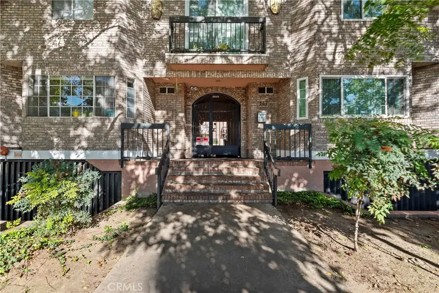 147 W Acacia Ave. #104, Glendale, CA 91204 - Image #2