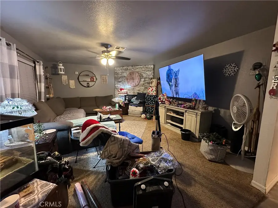 7009 Hanford Ave, Yucca Valley, CA 92284 - Image #2