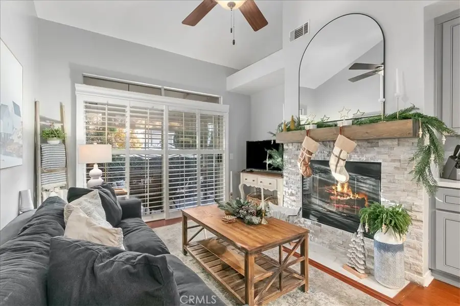 902 Chandler W, Highland, CA 92346 - #3