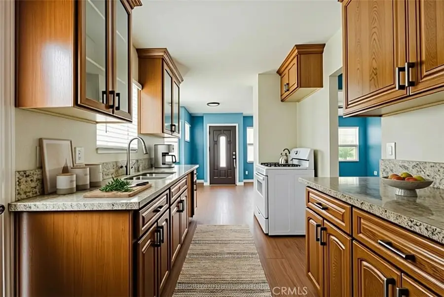 2226 Hauser Boulevard, Los Angeles, CA 90016 - #2