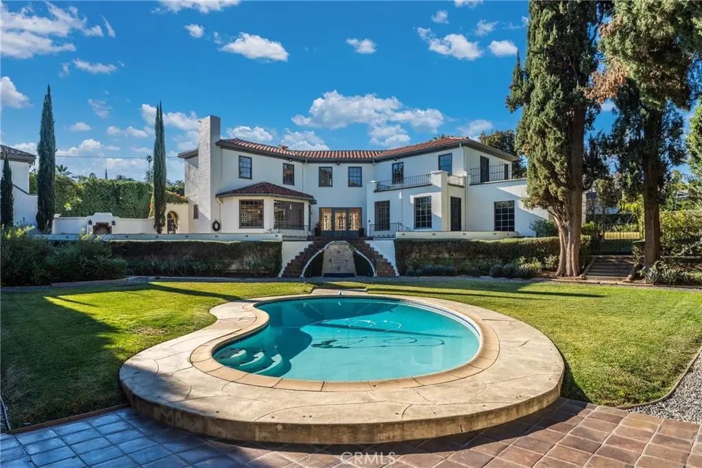 1205 W Highland Avenue, Redlands, CA 92373 - #1