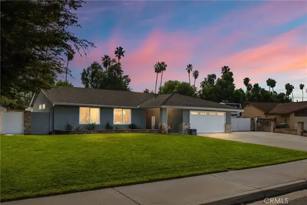 9804 Calle Esplanade, Riverside, CA 92503