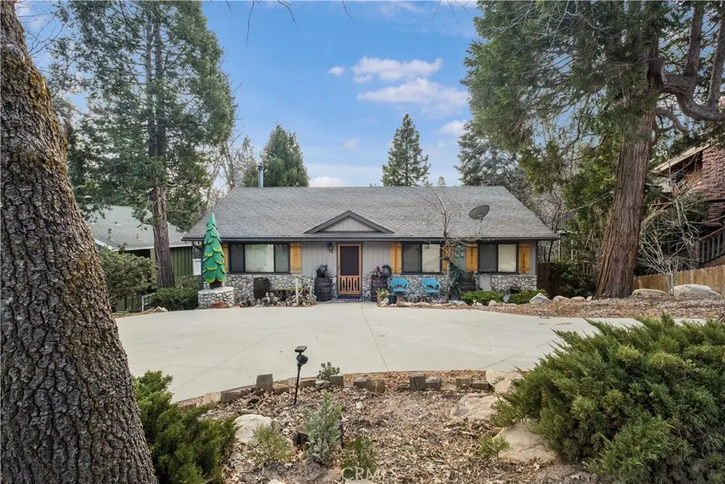 352 Cedarbrook Drive, Twin Peaks, CA 92391 - #1