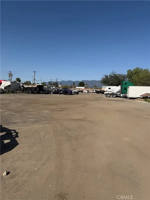 1966 W Rialto, San Bernardino, CA 92410