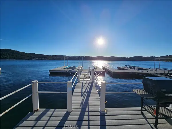 295 Dock N 295 B, Lake Arrowhead, CA 92352