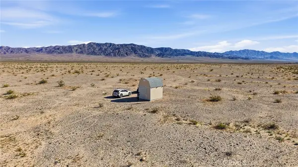 2327 Palm, 29 Palms, CA 90007