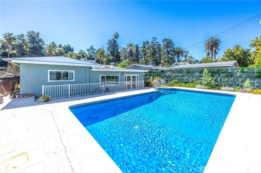 11 E Crescent, Redlands, CA 92373 - #2