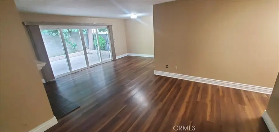 8120 Canby Ave #6, Reseda, CA 91335 - #2