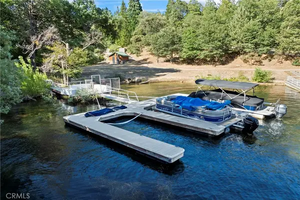 72 N Winter Harbor Cove #C, Lake Arrowhead, CA 92352